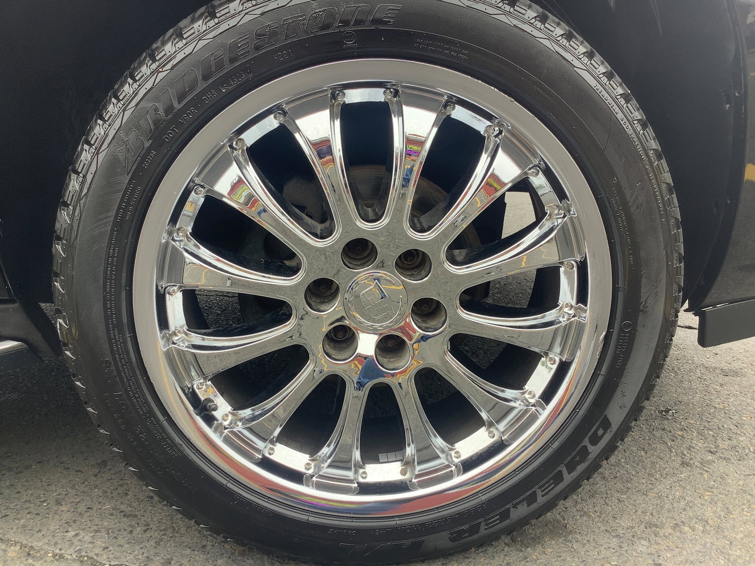Used 2011 Cadillac Escalade Luxury AWD/4WD image 20