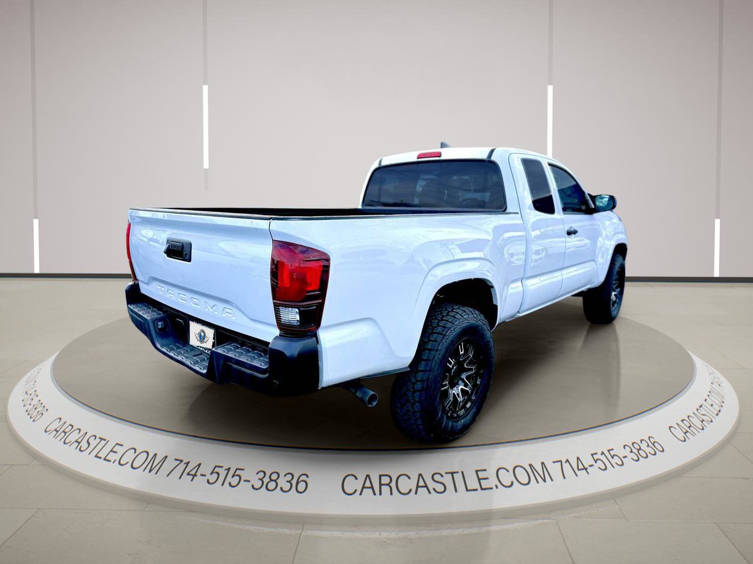 Used 2019 Toyota Tacoma SR image 4