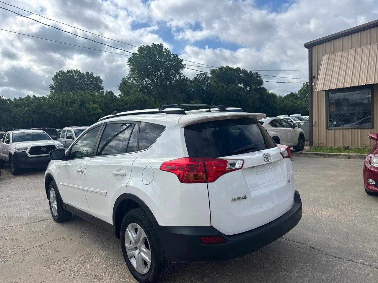 Used 2015 Toyota RAV4 LE FWD image 7