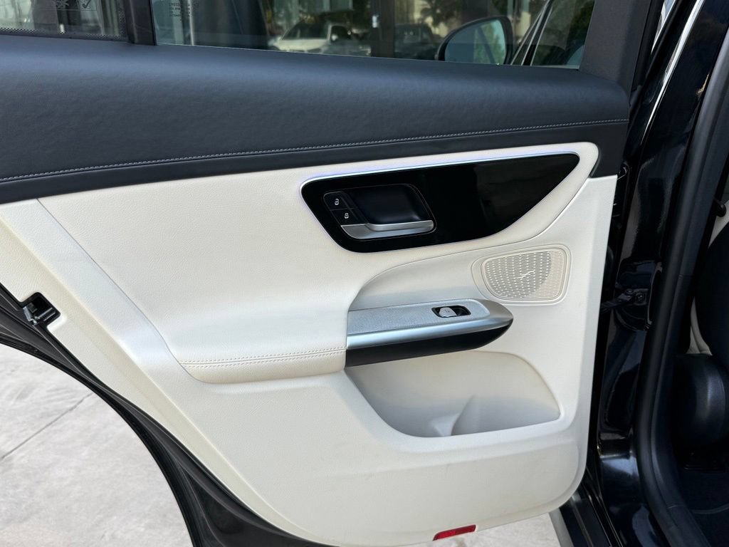 Certified 2024 Mercedes-Benz GLC 300 4MATIC image 24