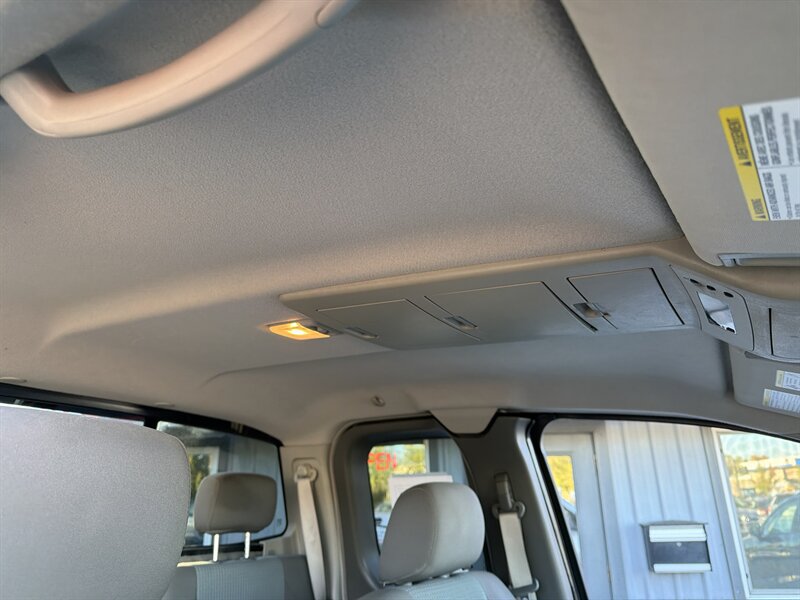Used 2006 Nissan Titan SE AWD/4WD image 27