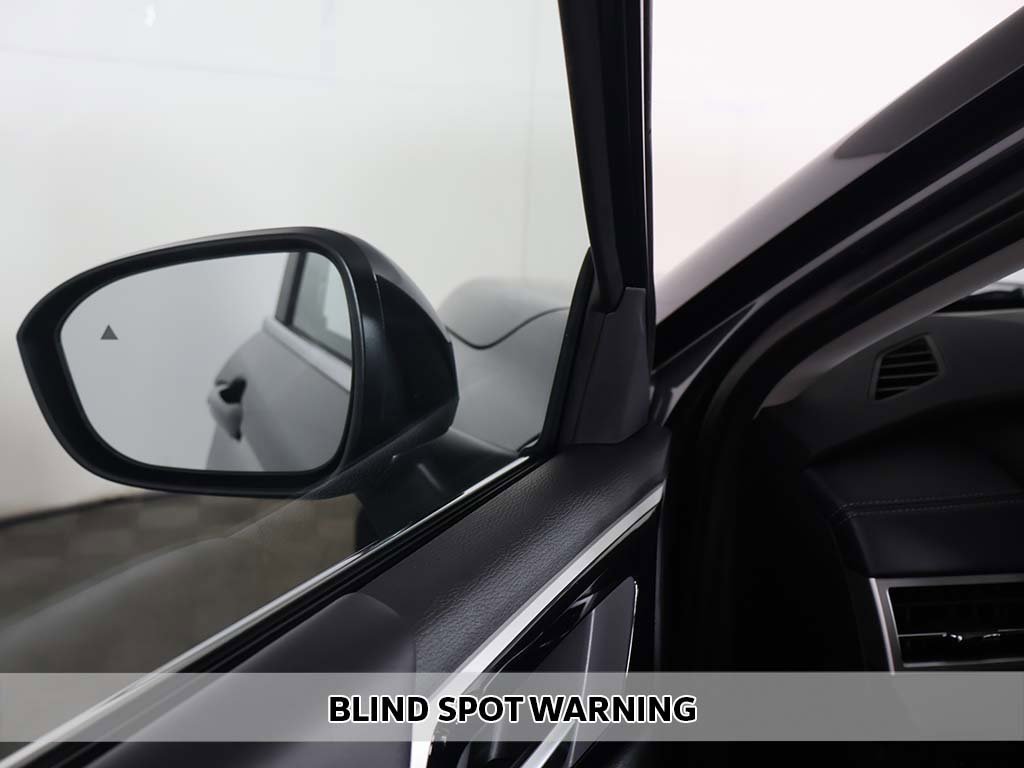 New 2025 Mitsubishi Outlander SE image 7