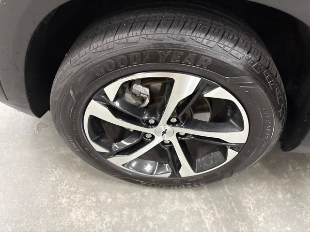 Used 2024 Chevrolet Trax RS w/ Driver Confidence Package FWD image 27