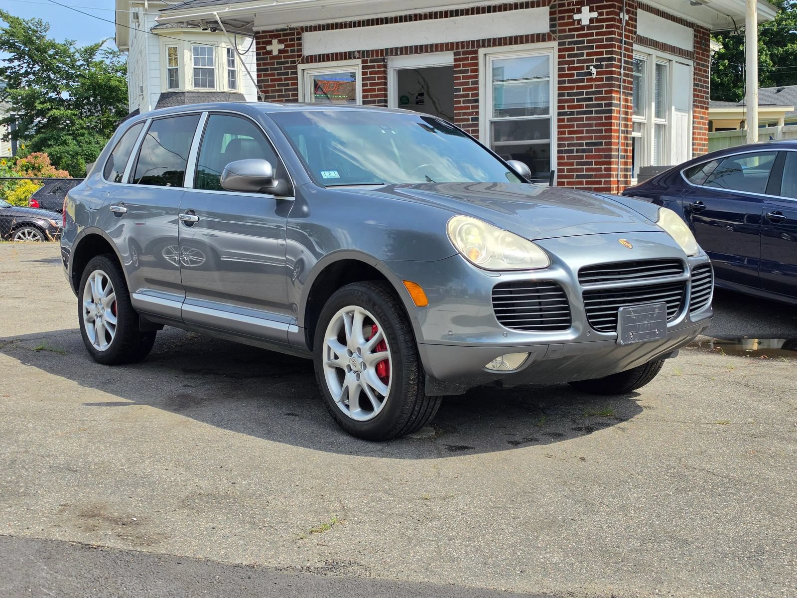 Used 2006 Porsche Cayenne Turbo AWD/4WD image 1