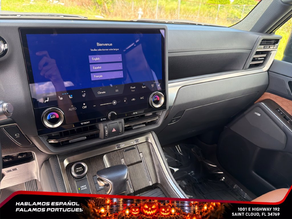 Used 2025 Lexus GX 550 w/ Cold Area Package AWD/4WD image 18