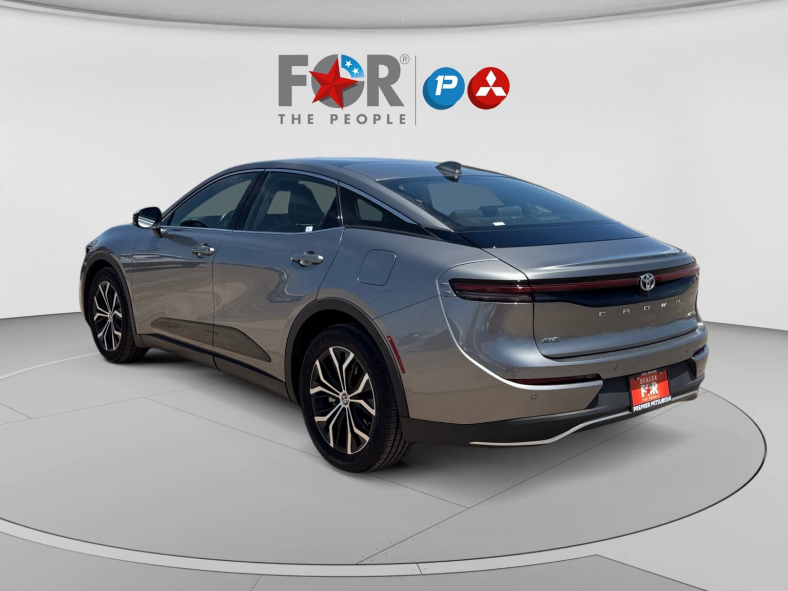 Used 2023 Toyota Crown AWD/4WD image 3