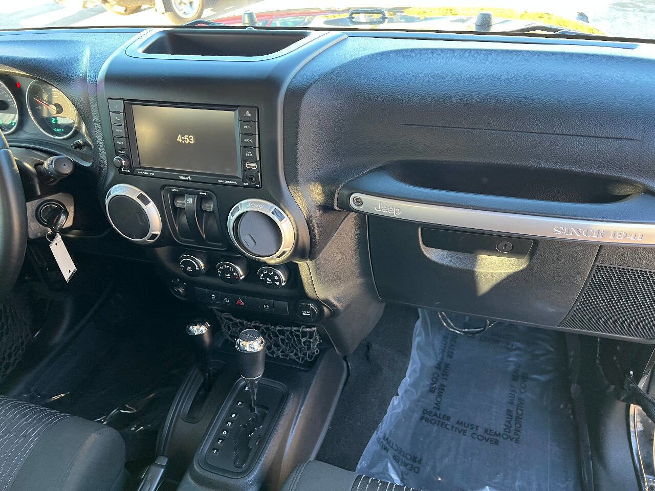 Used 2011 Jeep Wrangler Sahara image 26