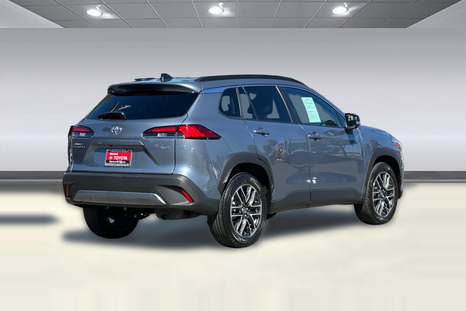 Used 2026 Toyota Corolla Cross XLE FWD image 9