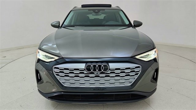 Used 2024 Audi Q8 e-tron Premium image 13