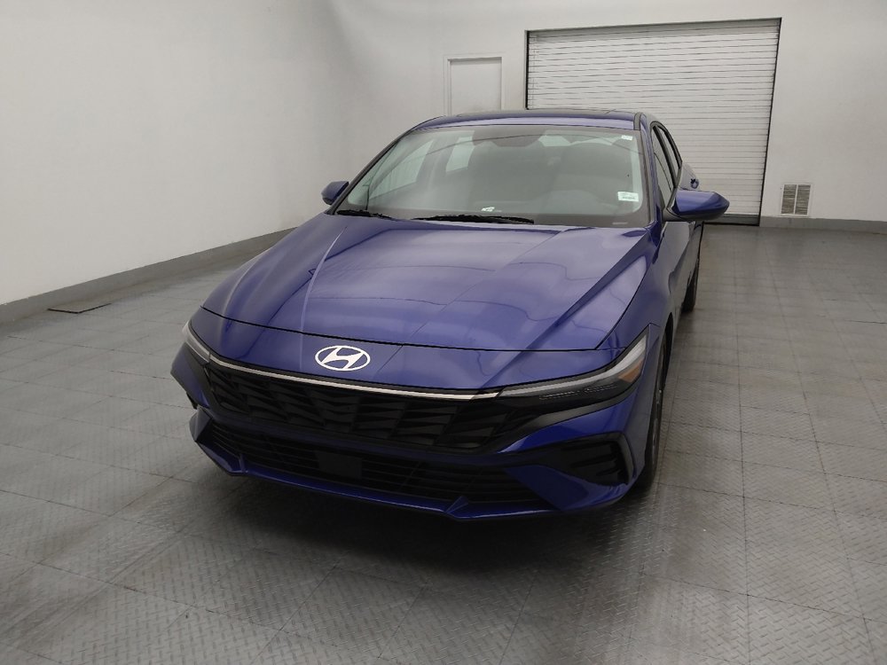 Used 2025 Hyundai Elantra SEL FWD image 15
