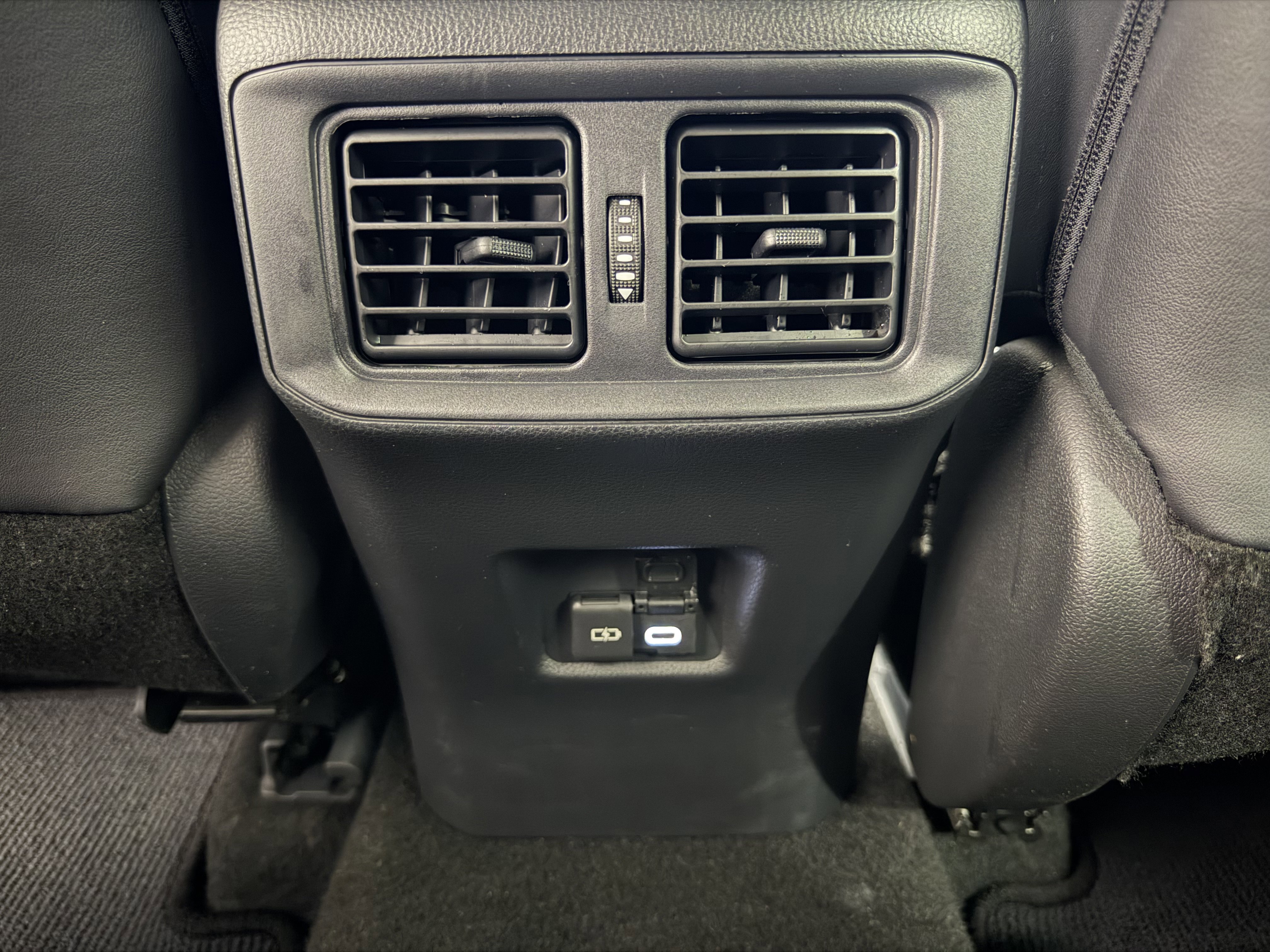 Used 2025 Toyota RAV4 XLE Premium image 26