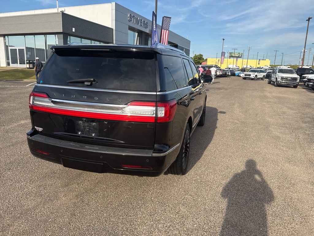 Used 2020 Lincoln Navigator Black Label w/ Cargo Convenience Package AWD/4WD image 15