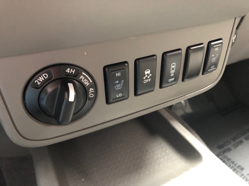 Used 2019 Nissan Frontier SV w/ Value Truck Package AWD/4WD image 28