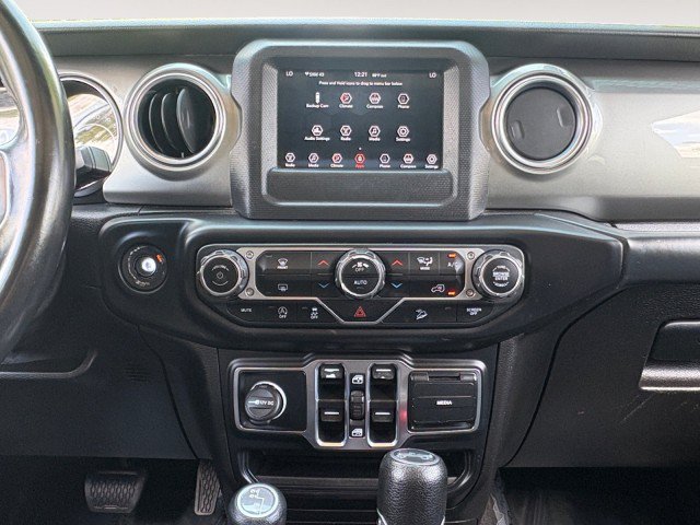 Used 2019 Jeep Wrangler Unlimited Sahara AWD/4WD image 12
