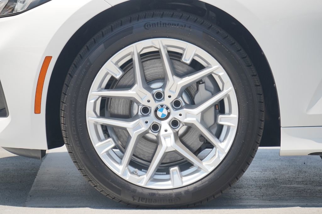 Used 2025 BMW 330i xDrive Sedan AWD/4WD image 5