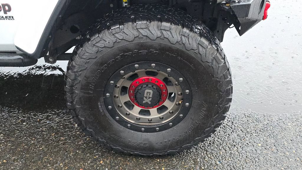 Used 2019 Jeep Wrangler Unlimited Rubicon w/ Steel Bumper Group image 9