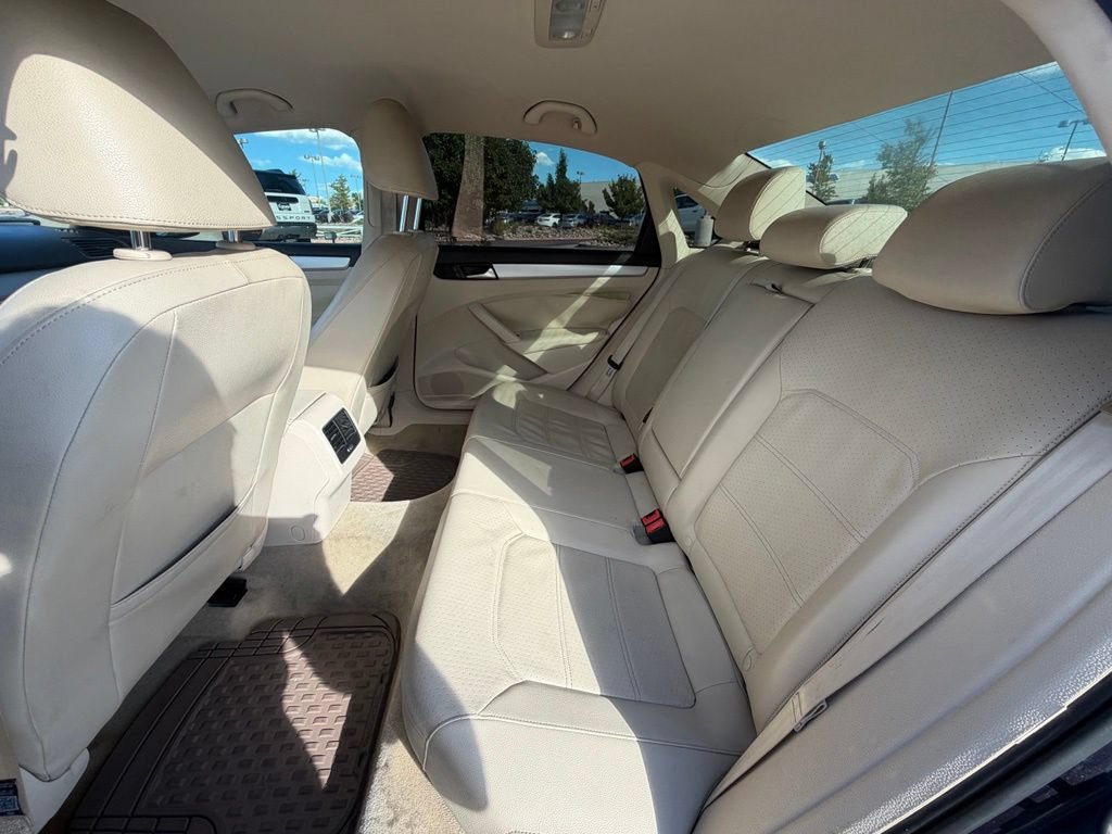 Used 2013 Volkswagen Passat 2.5 SE FWD image 27