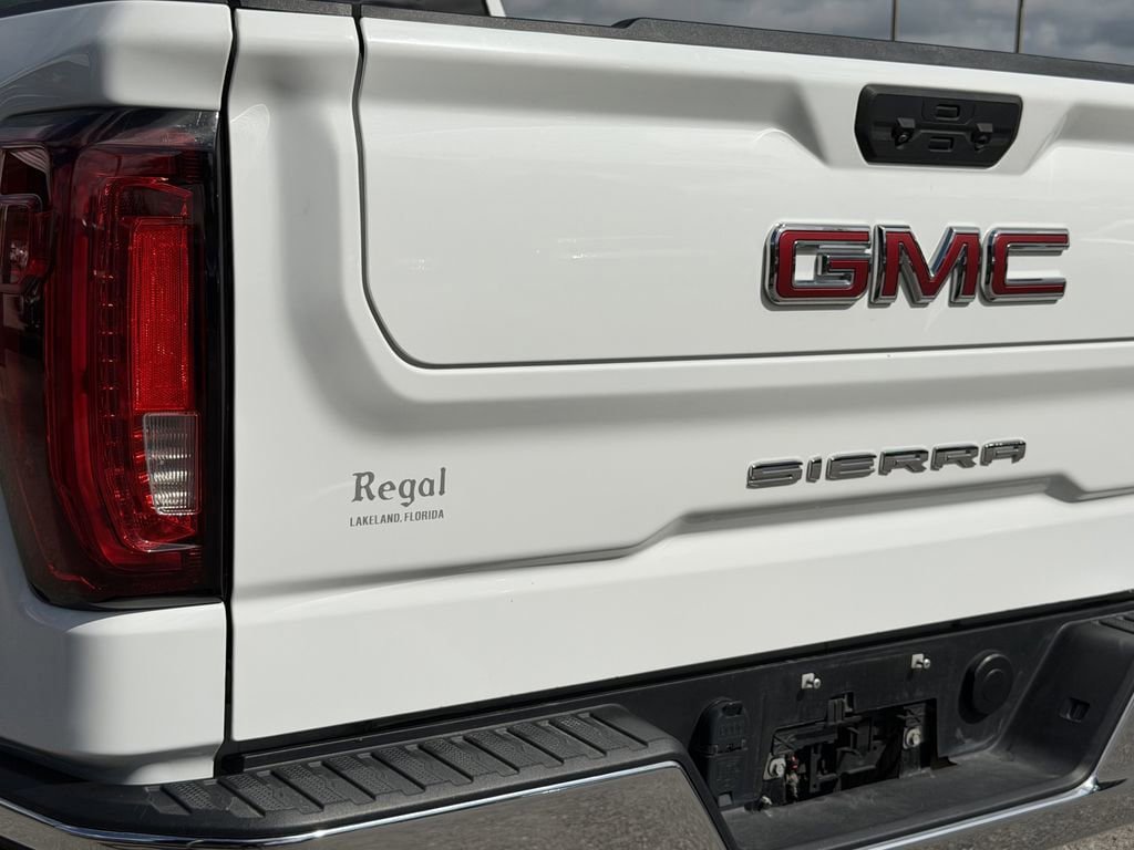 Used 2025 GMC Sierra 1500 SLT AWD/4WD image 11