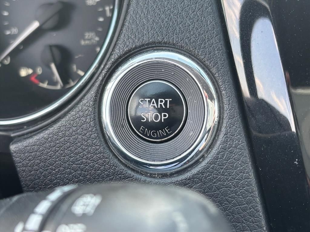 Used 2018 Nissan Rogue Sport SV w/ SV Technology Package image 17