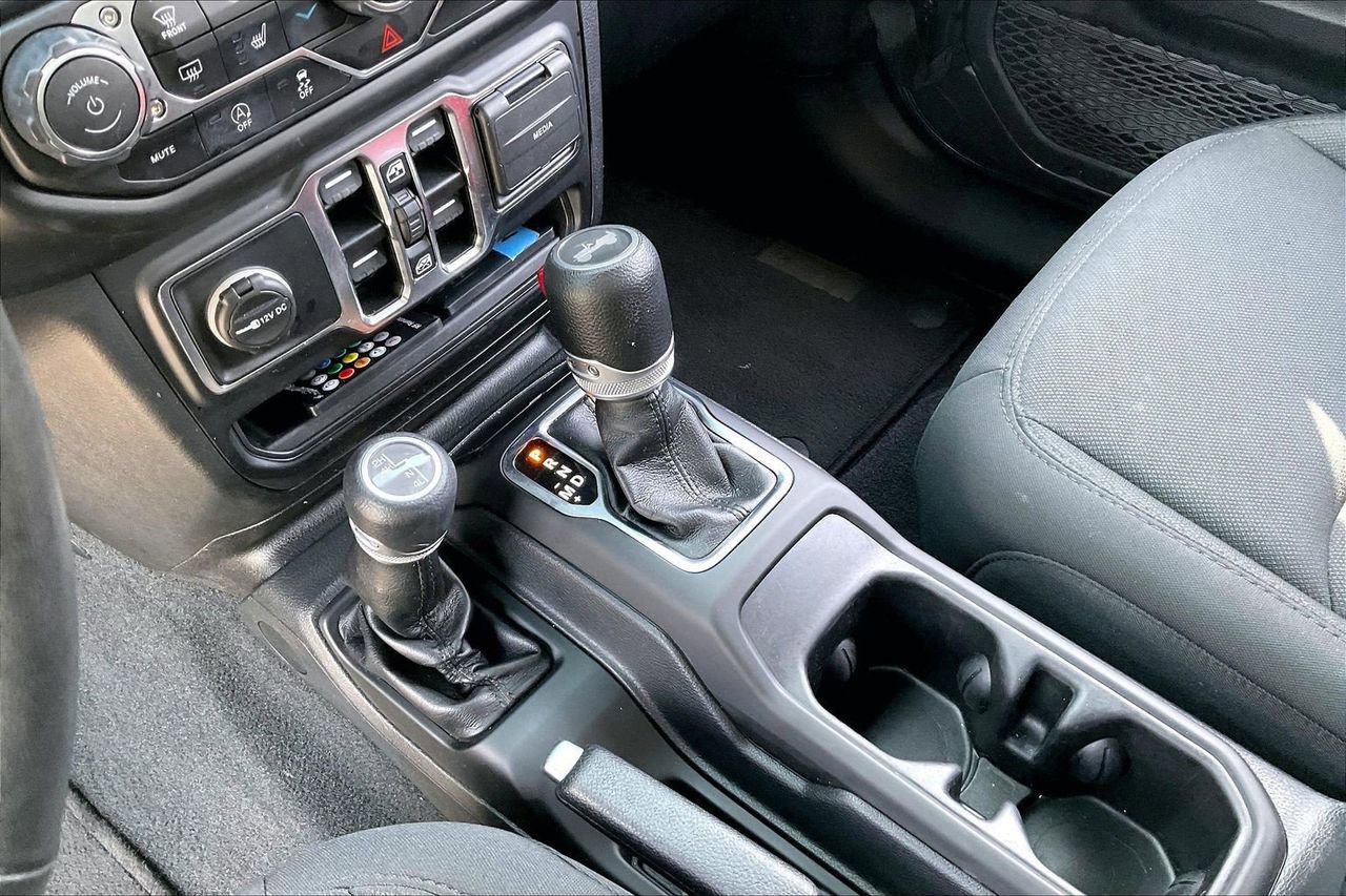 Certified 2022 Jeep Wrangler Sport S w/ Sun And Sound Package image 31