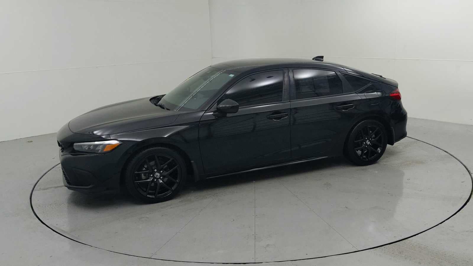 Used 2023 Honda Civic Sport image 3