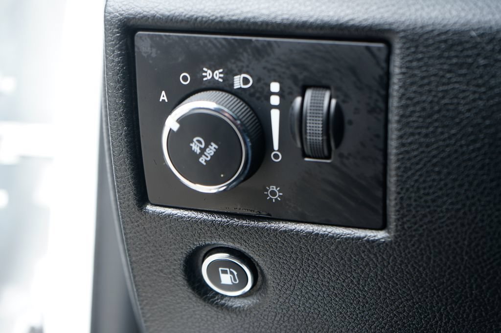 Used 2022 Jeep Grand Cherokee Limited AWD/4WD image 20