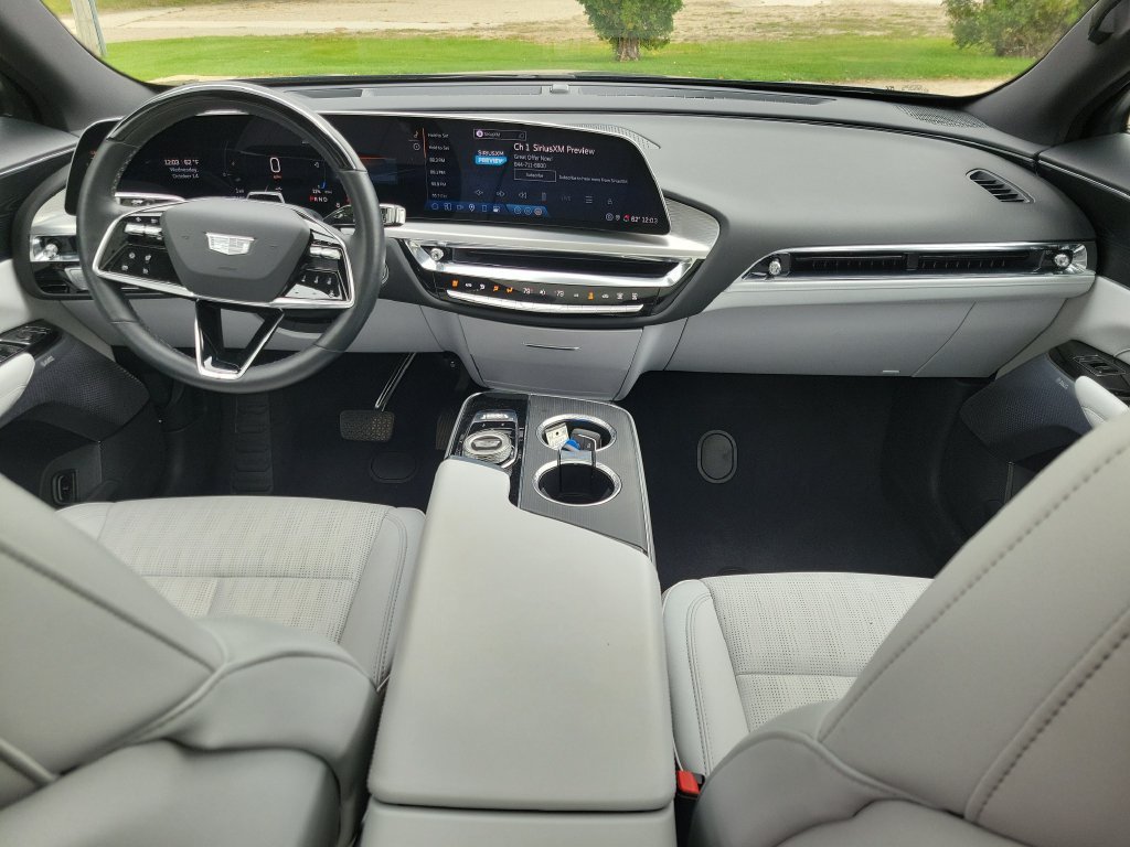 Used 2024 Cadillac Lyriq Sport w/ LPO, Floor Liner Package AWD/4WD image 12