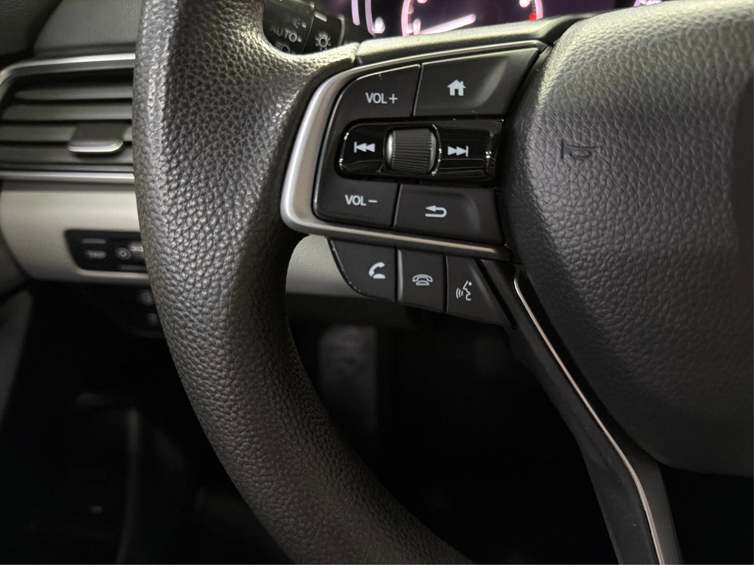 Used 2020 Honda Accord EX image 22