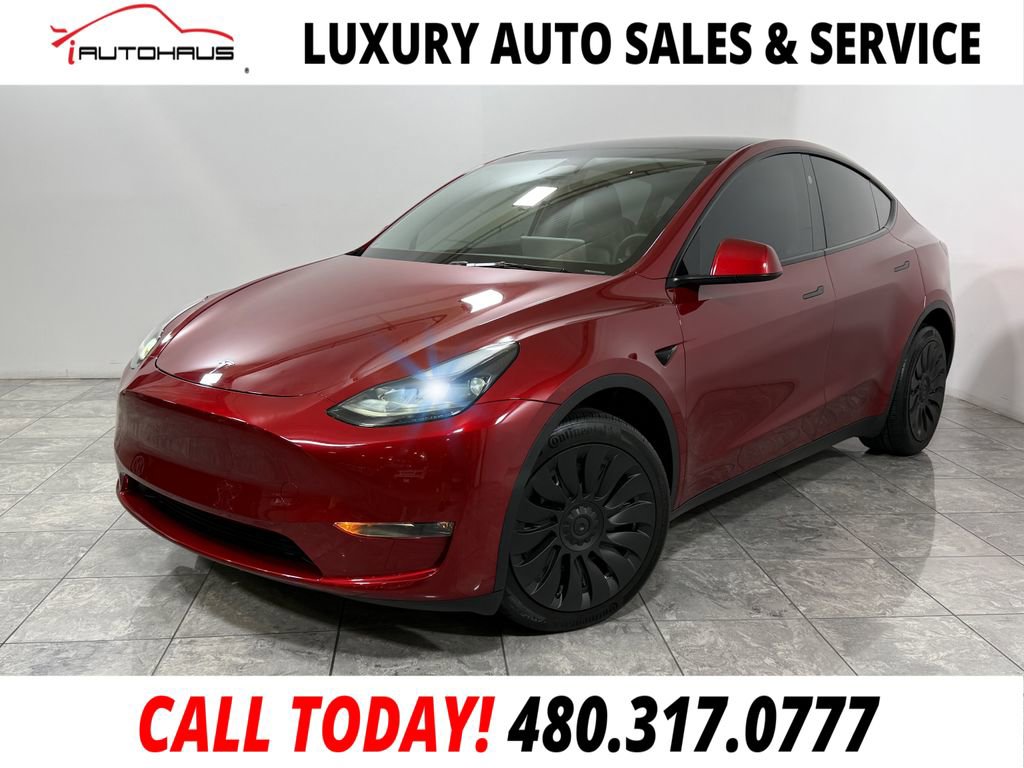 Used 2024 Tesla Model Y Long Range AWD/4WD image 1