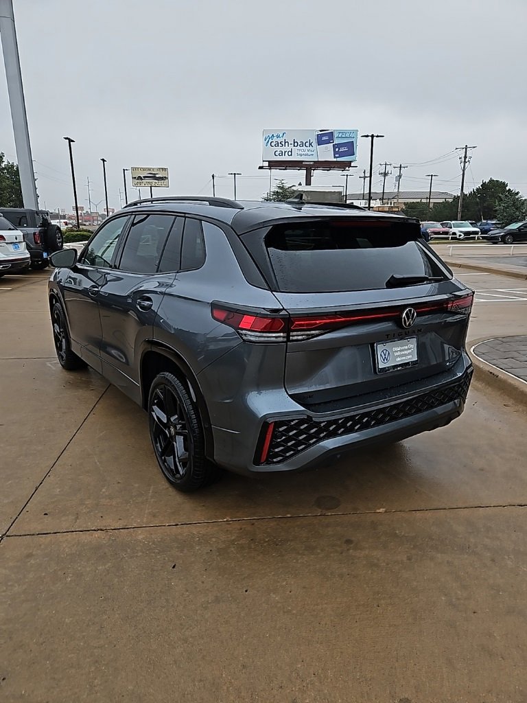 New 2026 Volkswagen Tiguan SE R-Line image 7