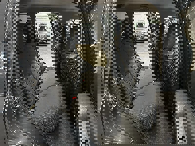 Used 2012 Nissan Xterra PRO-4X image 16