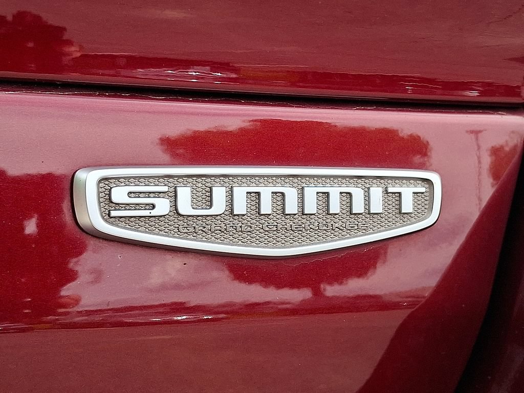 Used 2023 Jeep Grand Cherokee Summit AWD/4WD image 37