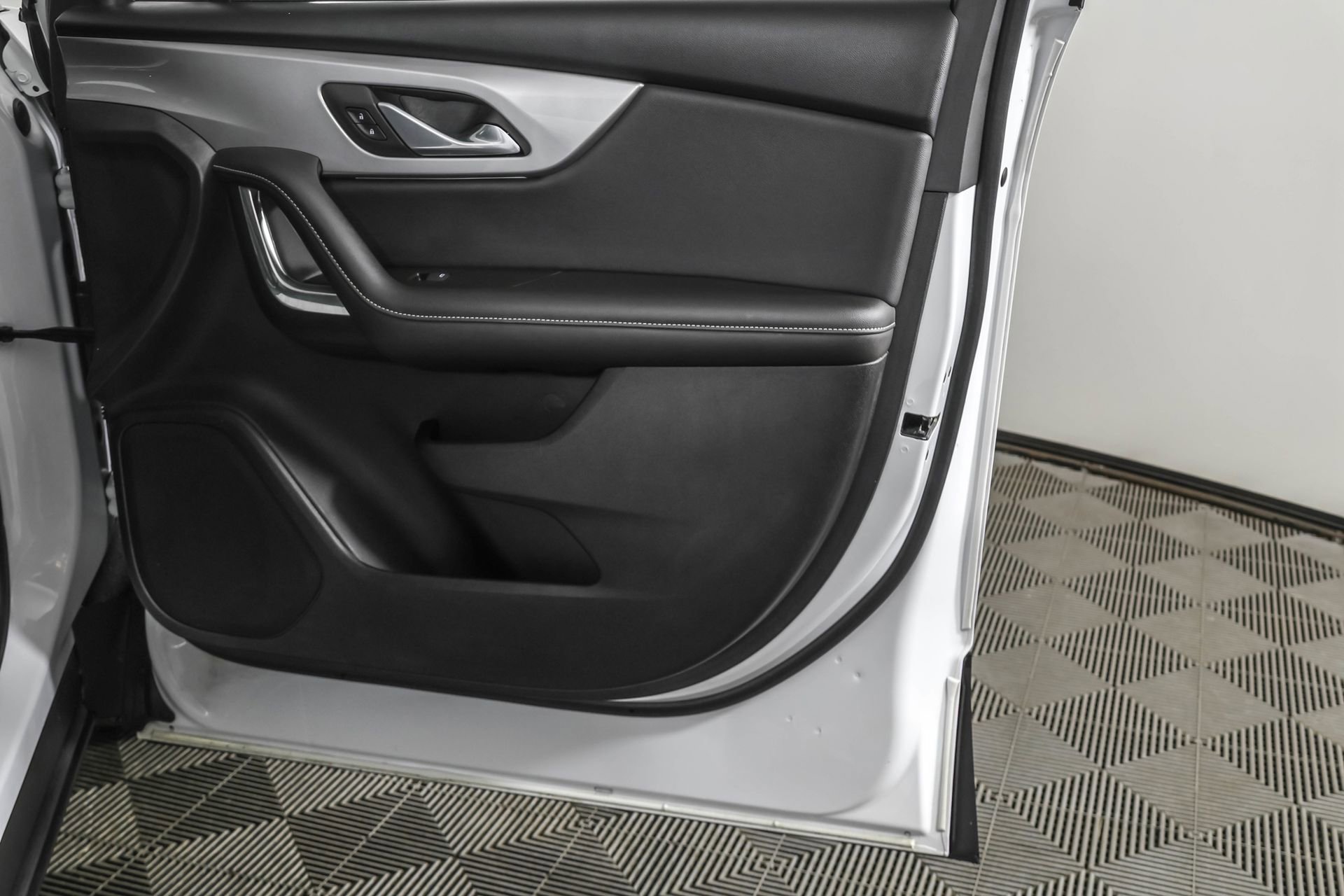 Used 2023 Chevrolet Blazer LT w/ LPO, Floor Liner Package AWD/4WD image 50