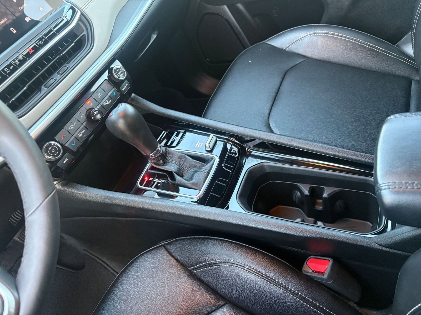 Used 2025 Jeep Compass Limited image 42