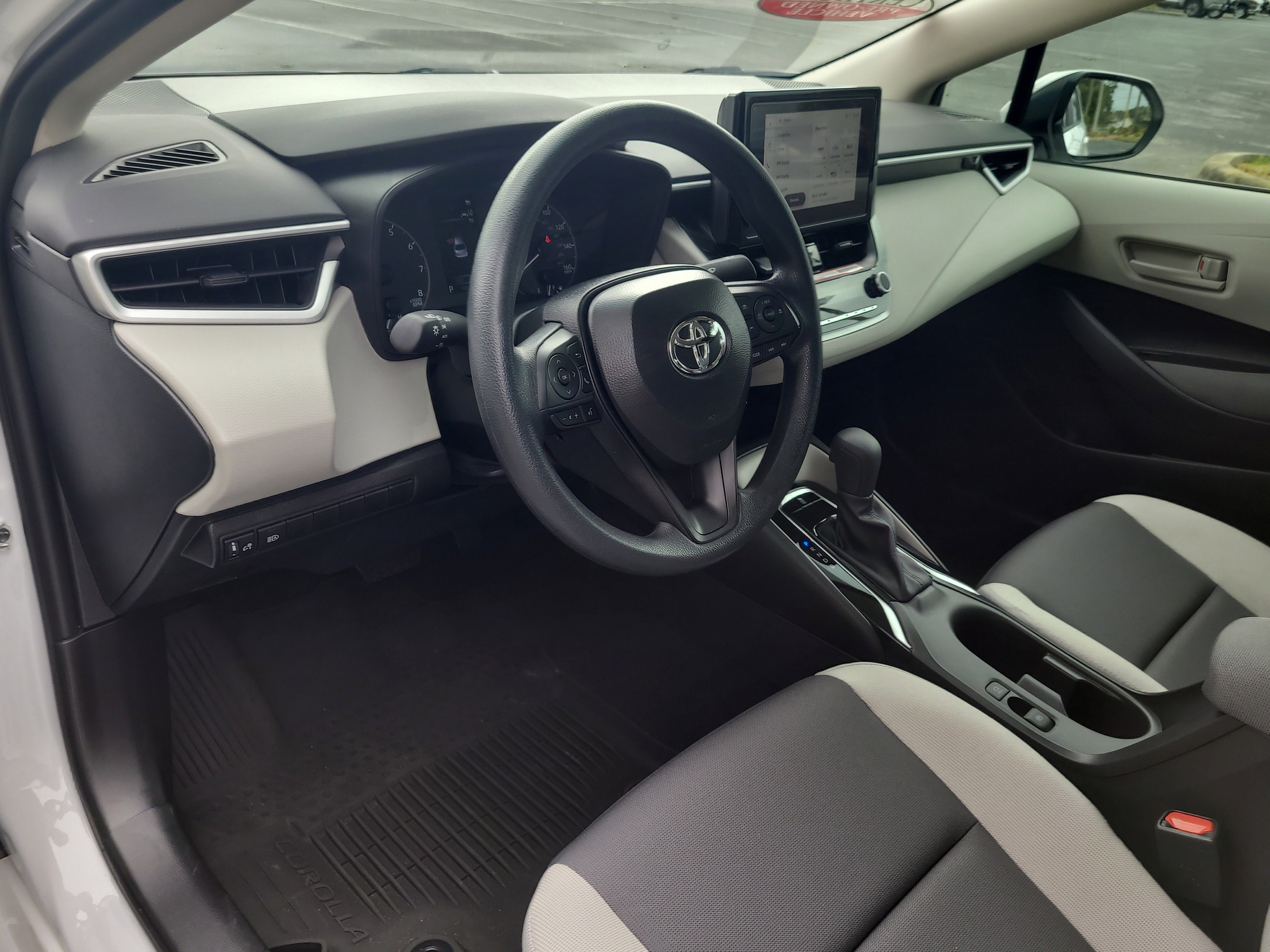 Certified 2025 Toyota Corolla LE image 18