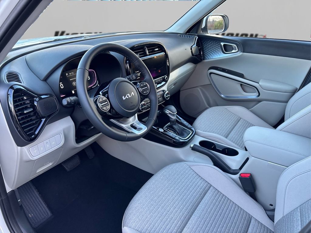 New 2025 Kia Soul EX image 9