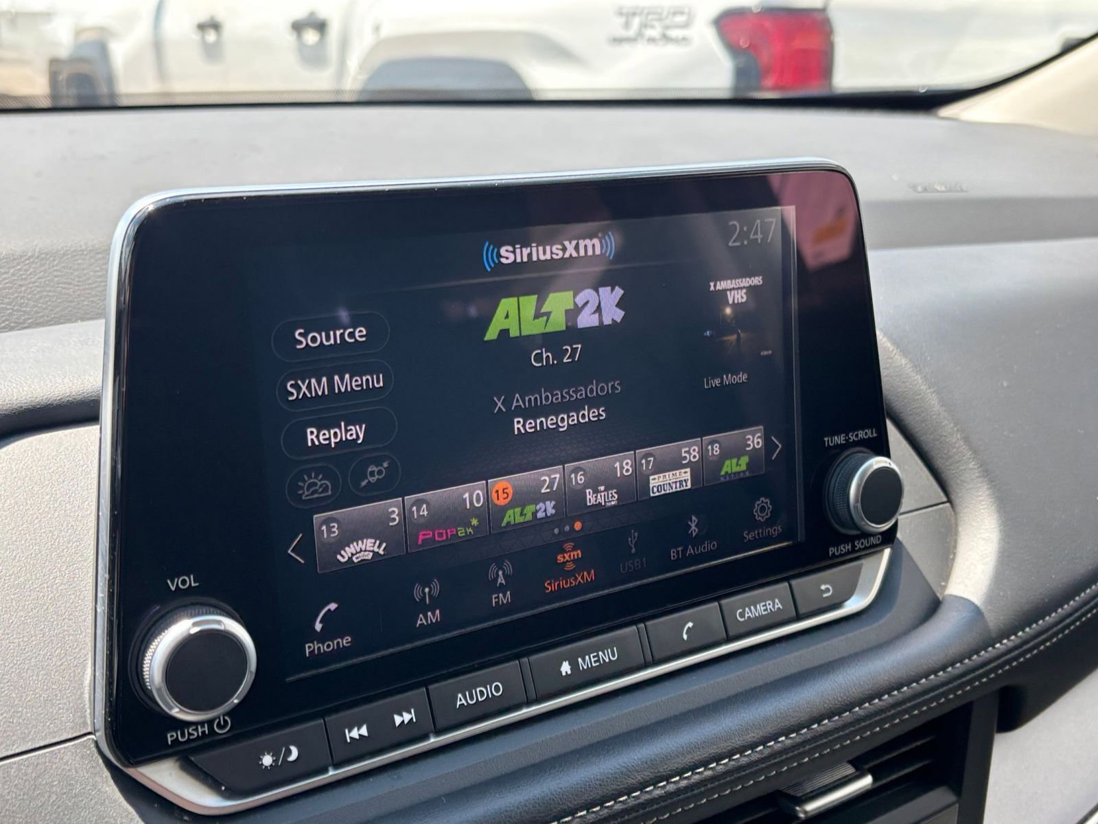 Used 2025 Nissan Rogue SV FWD image 20