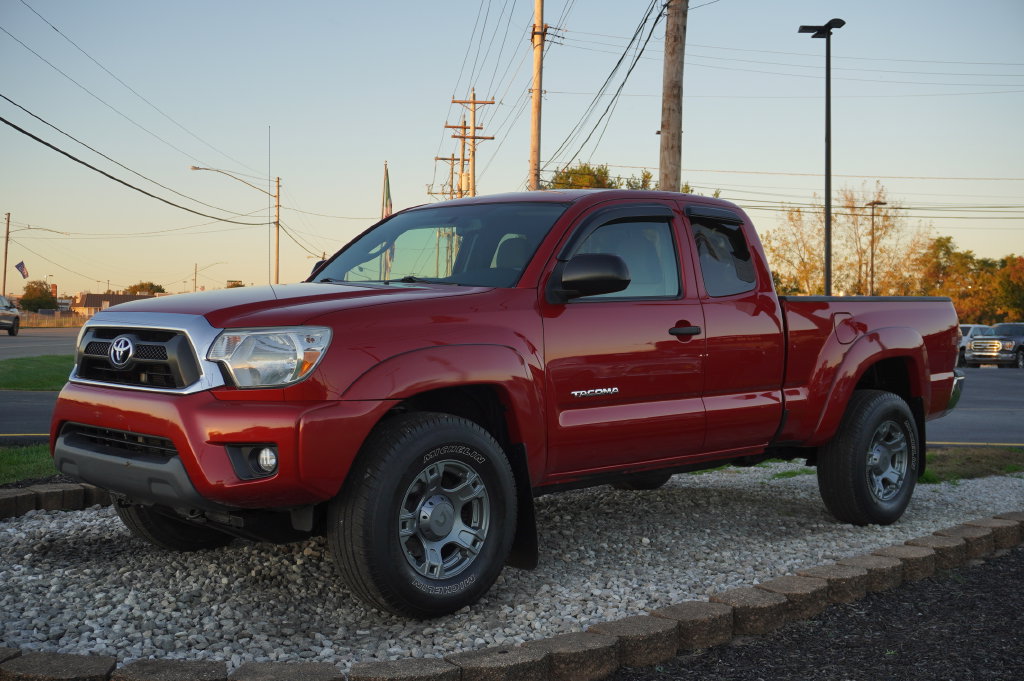 Used 2013 Toyota Tacoma 4x4 Access Cab V6 w/ SR5 Pkg