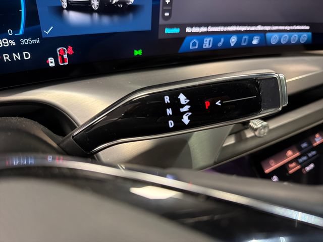 Certified 2026 Cadillac Vistiq Sport AWD/4WD image 25