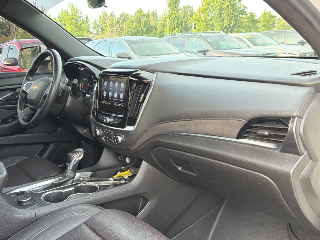 Used 2022 Chevrolet Traverse High Country FWD image 21