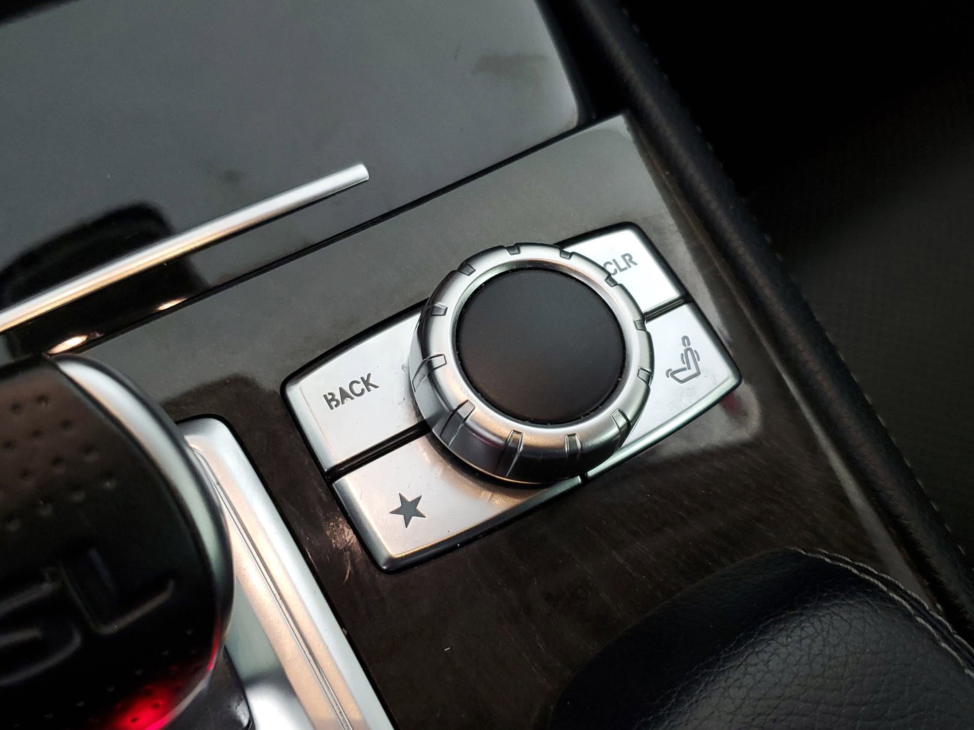 Used 2014 Mercedes-Benz SL 550 image 48