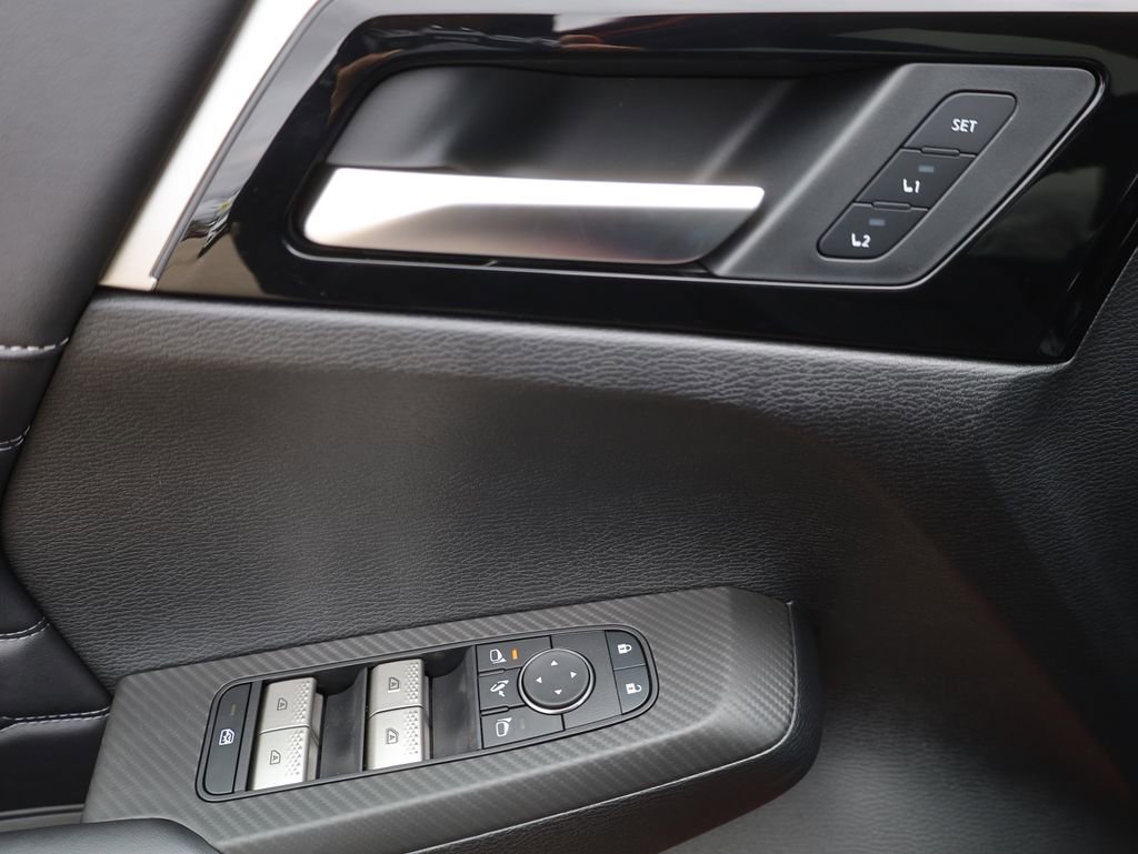 New 2025 Mitsubishi Outlander SEL image 42