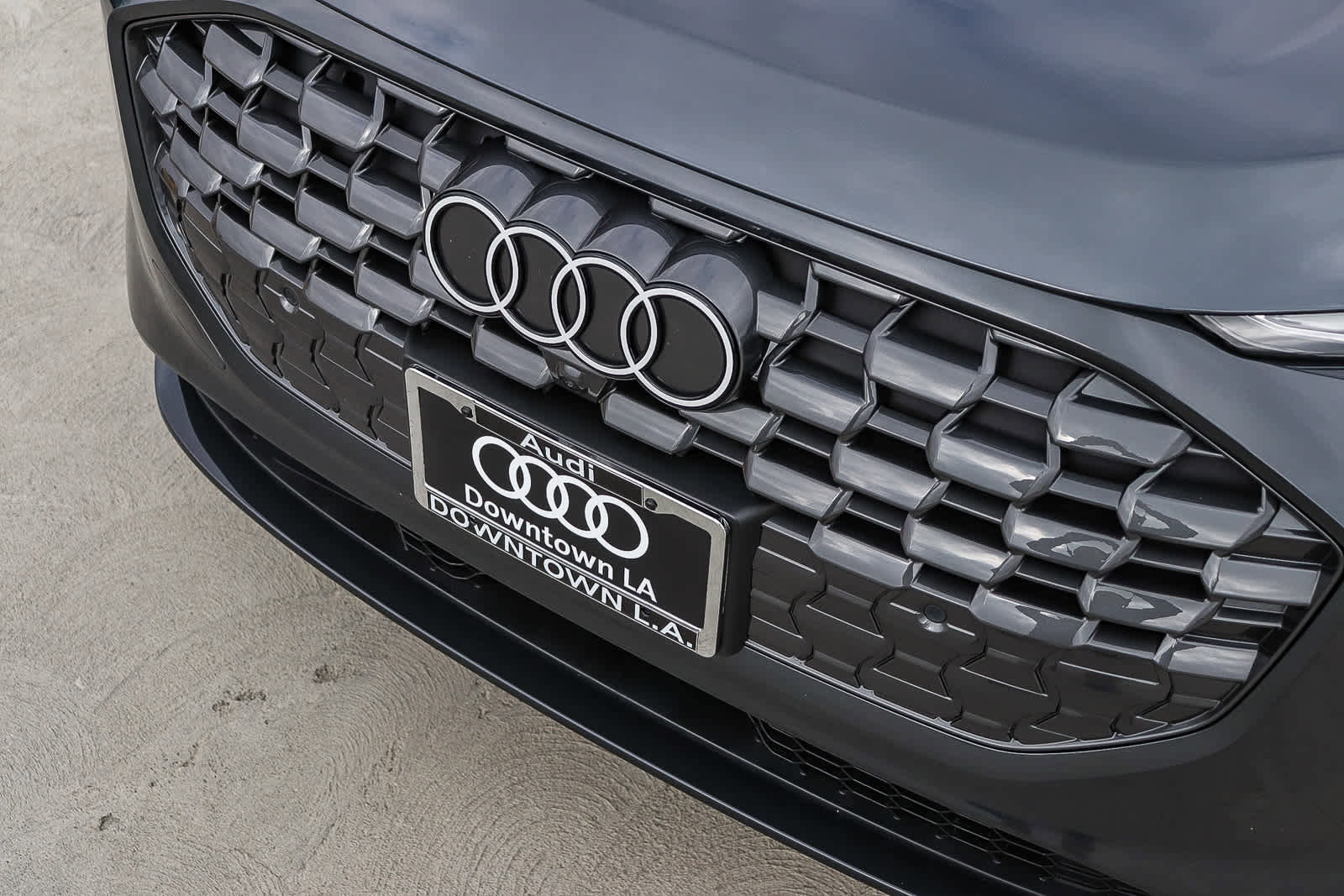 Used 2025 Audi Q5 Premium Plus w/ Premium Plus image 8