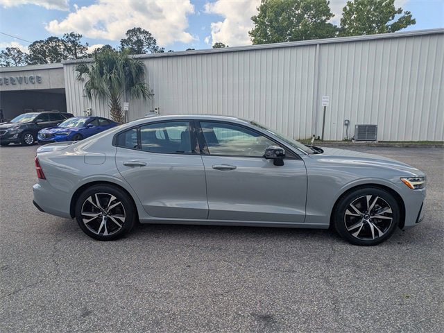 Used 2024 Volvo S60 B5 Core image 3