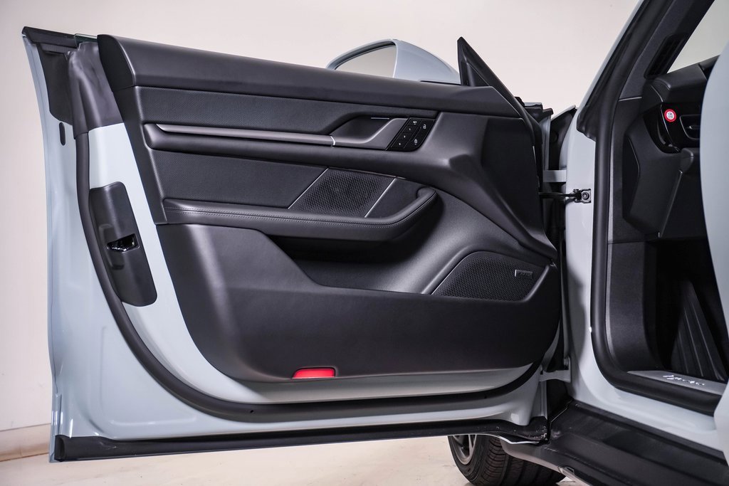 New 2025 Porsche Taycan 4 Cross Turismo image 25