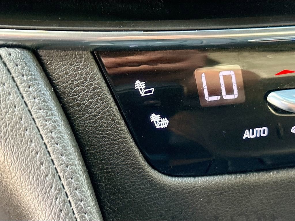 Used 2020 Cadillac CT6 Luxury image 21