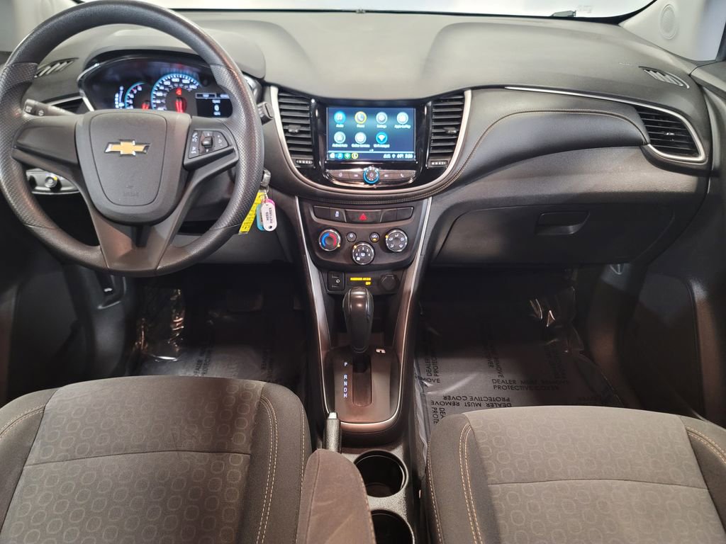 Used 2018 Chevrolet Trax LS image 17