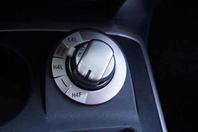 Used 2014 Toyota 4Runner Limited image 6