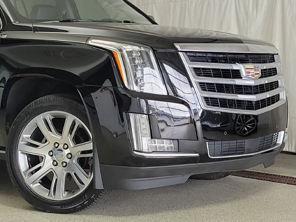 Certified 2019 Cadillac Escalade ESV Premium Luxury AWD/4WD image 6