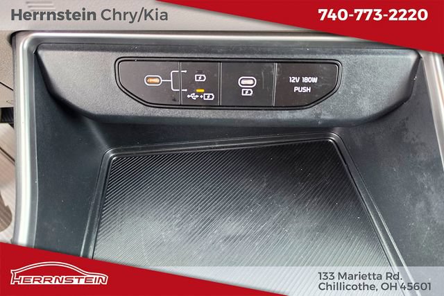 Used 2025 Kia Carnival FWD image 20